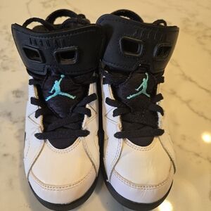 Jordan Kids Black and White Sneakers with Teal Accents